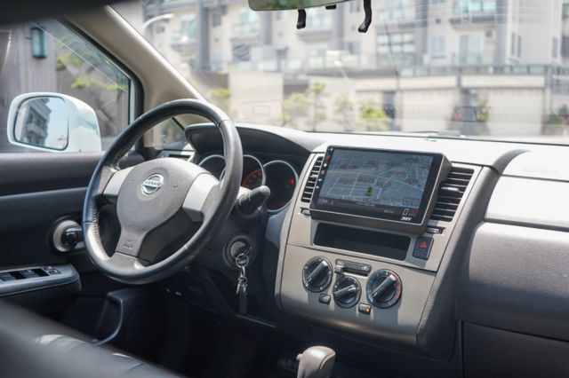 優質代步車1.6、里程僅跑8萬多、加裝安卓機、衛星導航、倒車顯影  第9張相片