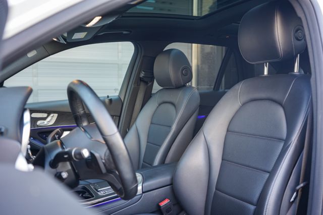 外匯正2021年、小改款4WD、AMG外觀套件、腳踢電尾、主動停車輔助、環景、倒顯、LED 魚排頭燈  第8張相片