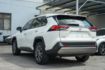 2.0旗艦版、里程僅跑2萬多、環景系統、ACC跟車、車偏警示、電動尾門與座椅、雙前電熱椅、6支揚聲器  第3張縮圖