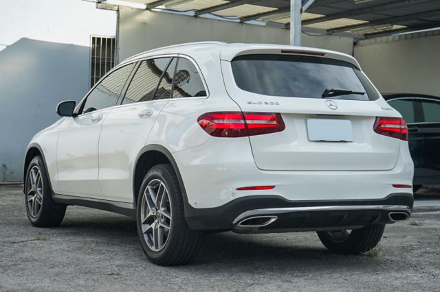 全景天窗、360環景、AMG摸門、4MATIC、盲點、電動尾門  第3張相片