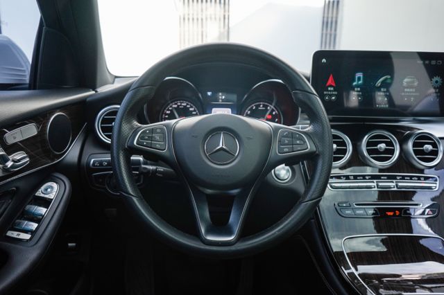 全景天窗、360環景、AMG摸門、4MATIC、盲點、電動尾門  第9張相片