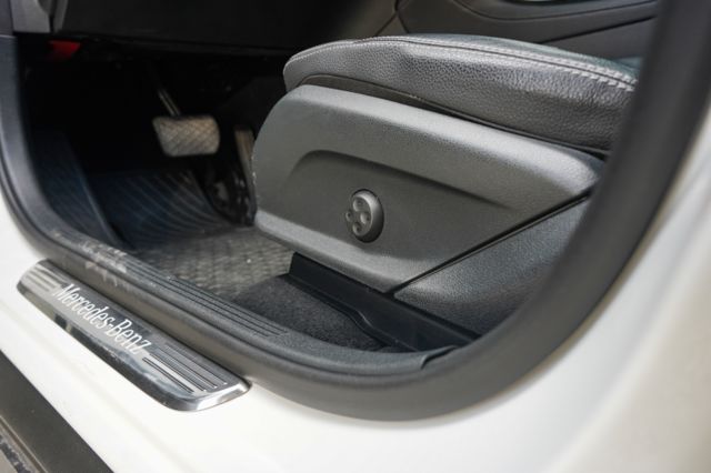 全景天窗、360環景、AMG摸門、4MATIC、盲點、電動尾門  第11張相片
