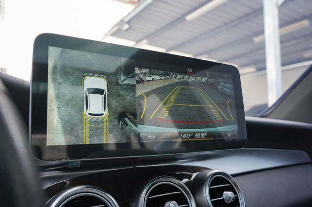 全景天窗、360環景、AMG摸門、4MATIC、盲點、電動尾門  第12張相片