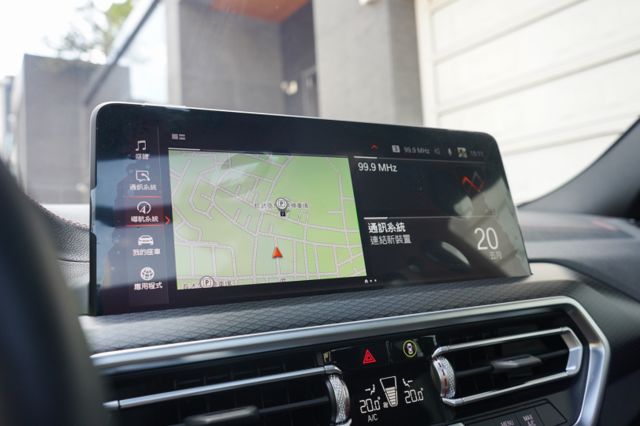 30i M Sport 4WD、渦輪增壓、環景系統、衛星導航、自動停車、電動尾門、空力套件、全景天窗  第17張相片