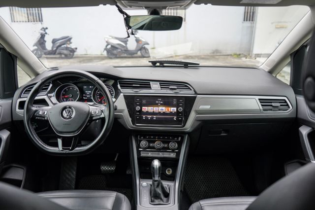 280 TSI CL 7人座、電動座椅、ACC跟車、、電動尾門、整備中  第7張相片
