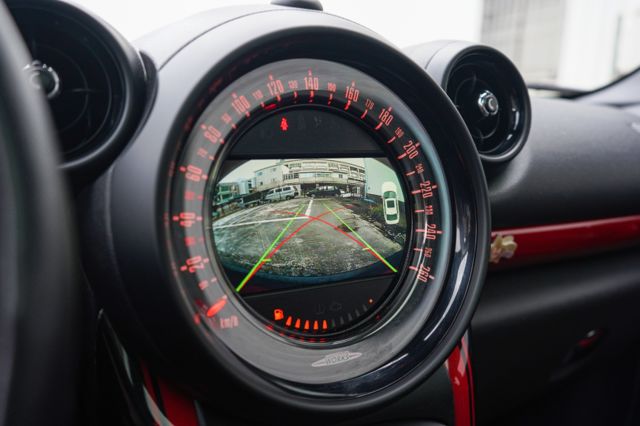 整備中、原廠JCW 、4WD、Carplay、倒車顯影、HK音響  第10張相片