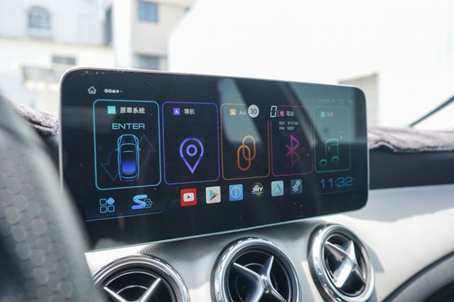 整備中、里程僅跑4萬多、全景天窗、電尾門、環景系統、電動座椅、倒車顯影  第11張相片