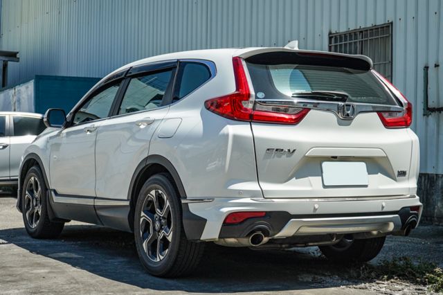 5代CRV、整備中、里程僅跑3萬5、倒車顯影、電子後視鏡、好車大空間、盲點  第3張相片
