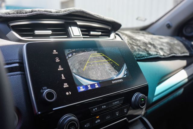 5代CRV、整備中、里程僅跑3萬5、倒車顯影、電子後視鏡、好車大空間、盲點  第11張相片