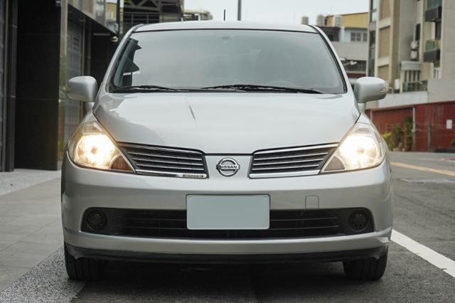 豪華版1.6、2WD前驅、里程僅跑8萬多、代步好車好保養、衛星導航、倒車顯影  第2張相片