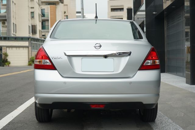 豪華版1.6、2WD前驅、里程僅跑8萬多、代步好車好保養、衛星導航、倒車顯影  第4張相片