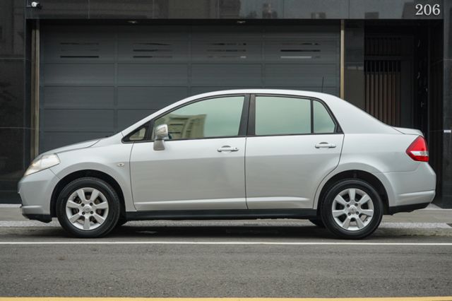 豪華版1.6、2WD前驅、里程僅跑8萬多、代步好車好保養、衛星導航、倒車顯影  第5張相片