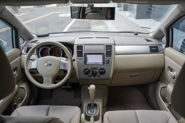 豪華版1.6、2WD前驅、里程僅跑8萬多、代步好車好保養、衛星導航、倒車顯影  第10張相片