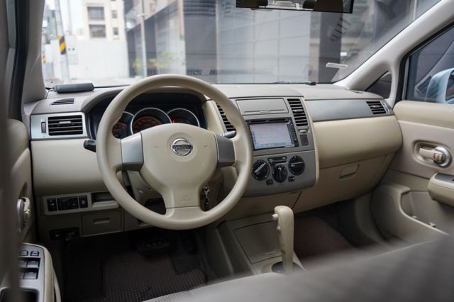 豪華版1.6、2WD前驅、里程僅跑8萬多、代步好車好保養、衛星導航、倒車顯影  第11張相片