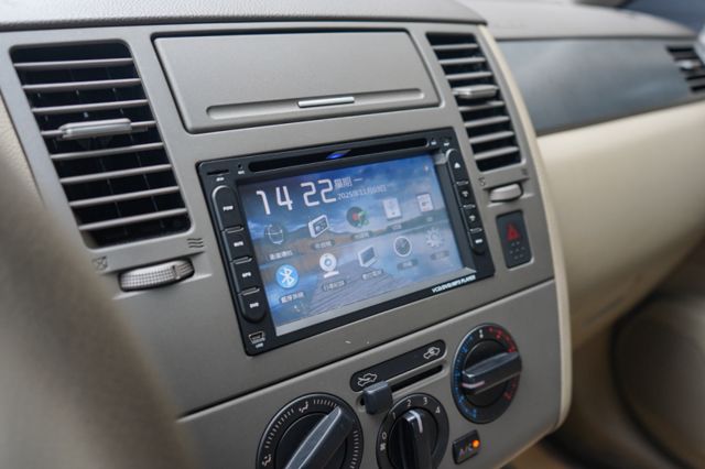 豪華版1.6、2WD前驅、里程僅跑8萬多、代步好車好保養、衛星導航、倒車顯影  第16張相片