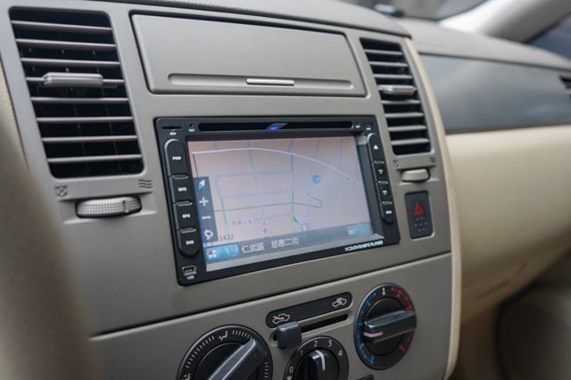 豪華版1.6、2WD前驅、里程僅跑8萬多、代步好車好保養、衛星導航、倒車顯影  第17張相片