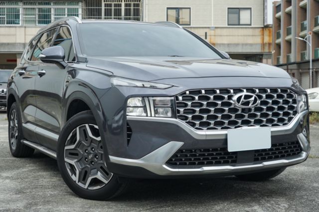 油電車、渦輪增壓、電動座椅、電子後視鏡、ACC跟車、車偏警示、電動尾門、盲點  第1張相片