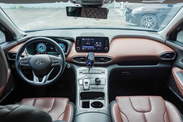 油電車、渦輪增壓、電動座椅、電子後視鏡、ACC跟車、車偏警示、電動尾門、盲點  第7張相片