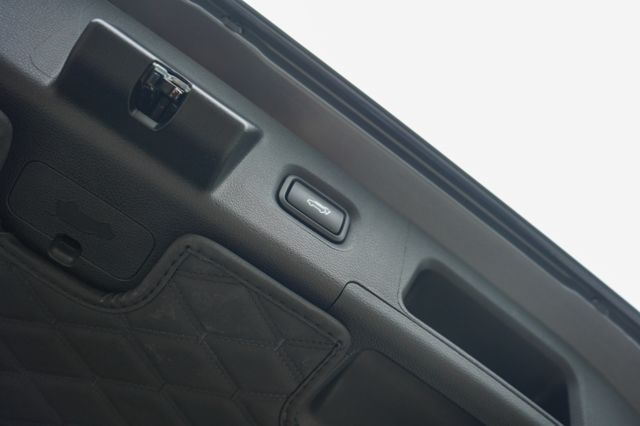 油電車、渦輪增壓、電動座椅、電子後視鏡、ACC跟車、車偏警示、電動尾門、盲點  第9張相片