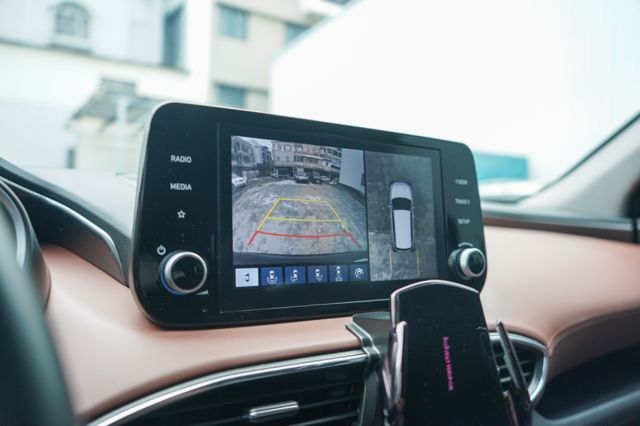 油電車、渦輪增壓、電動座椅、電子後視鏡、ACC跟車、車偏警示、電動尾門、盲點  第10張相片