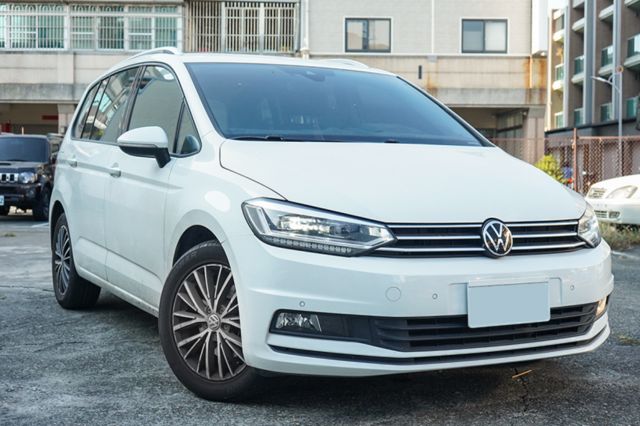 280TSI Line版7人座、倒顯、導航、後座小桌板、盲點、電尾、雙前電熱椅  第1張相片