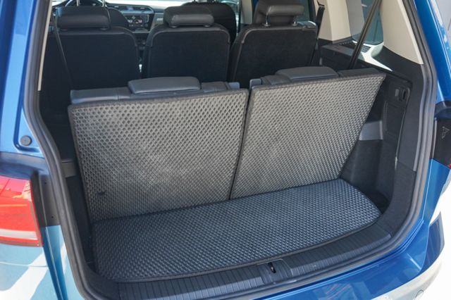 280 TSI C版1.4、渦輪增壓、電尾、倒車顯影、電動座椅、小桌板、免key  第8張相片