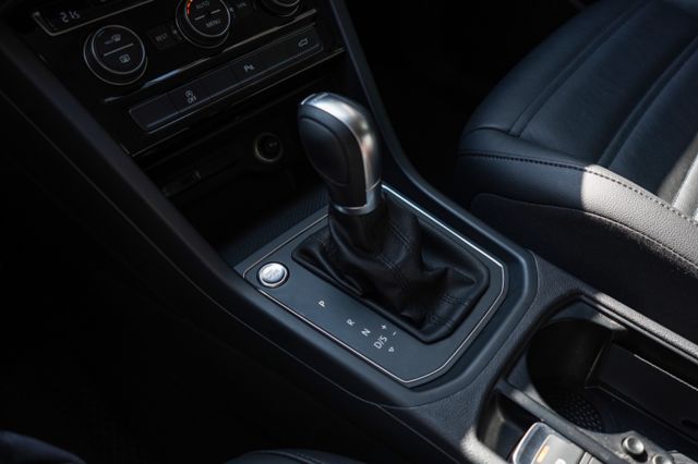 280 TSI C版1.4、渦輪增壓、電尾、倒車顯影、電動座椅、小桌板、免key  第16張相片