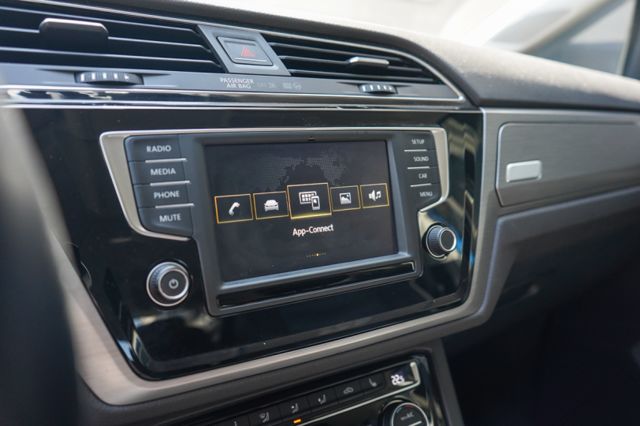 280 TSI C版1.4、渦輪增壓、電尾、倒車顯影、電動座椅、小桌板、免key  第18張相片