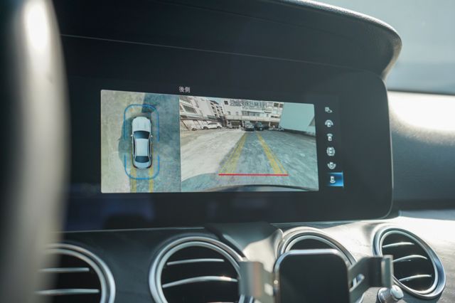 2.0輕油電 Avantgarte、渦輪、電座、導航、環景、盲點、免key、電尾  第13張相片