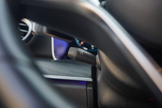 2.0輕油電 Avantgarte、渦輪、電座、導航、環景、盲點、免key、電尾  第15張相片