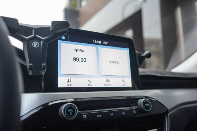 Ti-VCT成真版1.5、里程僅跑2萬多、環景系統、盲點、定速、都會代步首選好車  第16張相片