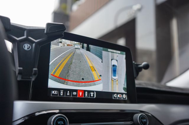 Ti-VCT成真版1.5、里程僅跑2萬多、環景系統、盲點、定速、都會代步首選好車  第17張相片