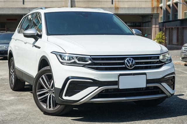 2023年11月出廠、7人座、里程僅跑2萬多、環景、電動尾門、盲點、電動座椅、整備中  第1張相片