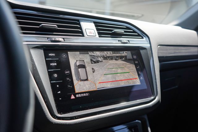 2023年11月出廠、7人座、里程僅跑2萬多、環景、電動尾門、盲點、電動座椅、整備中  第15張相片