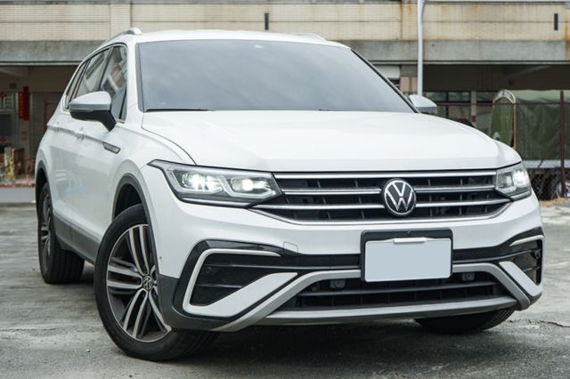 新車保固至2028年11月、里程僅跑5萬多、渦輪增壓、環景、電尾、盲點、電動座椅、免key、整備中  第1張相片