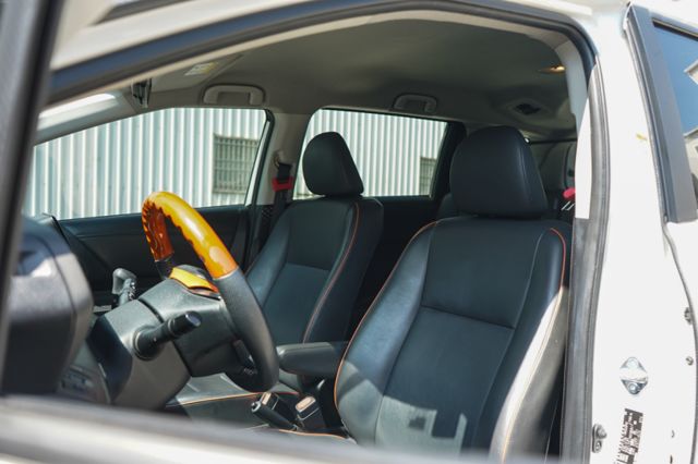 豪華+1.8、里程6萬多、單邊電動門、導航、倒車顯影、盲點、免key、定速、抬顯  第6張相片