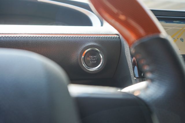 豪華+1.8、里程6萬多、單邊電動門、導航、倒車顯影、盲點、免key、定速、抬顯  第12張相片