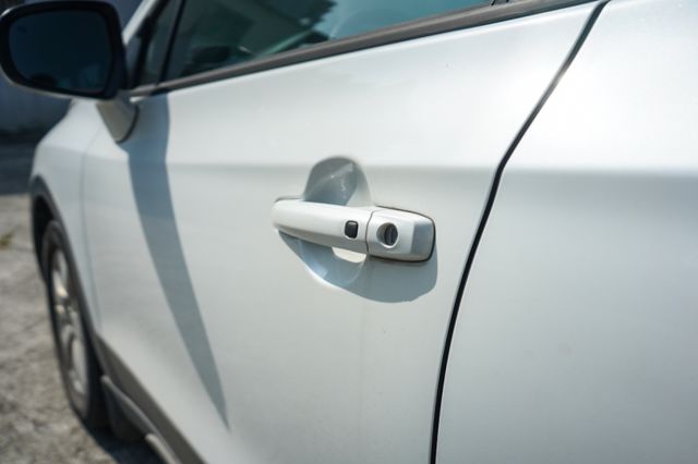 GL Plus1.6、里程僅7萬3、免KEY、定速、摸門、換檔撥片、整備中  第9張相片