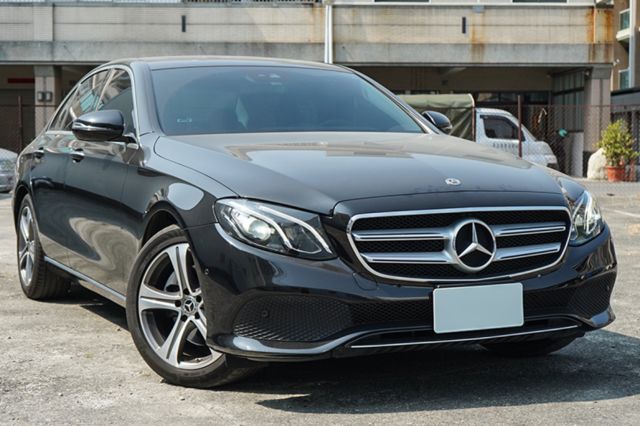 2017年出廠18年領牌小改款、里程9萬多、電動座椅、倒車顯影、盲點、天窗、導航、電動方向盤、整備中  第1張相片