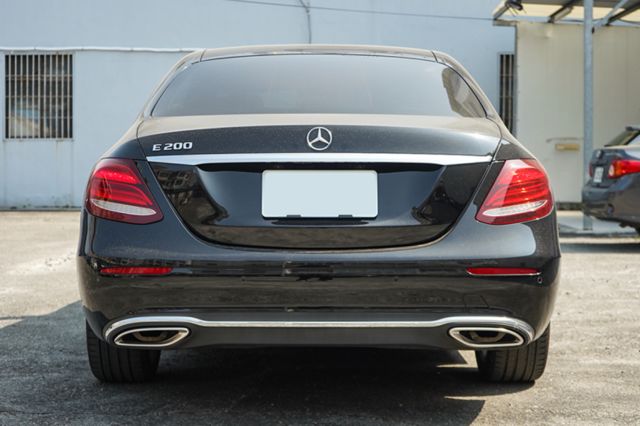 2017年出廠18年領牌小改款、里程9萬多、電動座椅、倒車顯影、盲點、天窗、導航、電動方向盤、整備中  第4張相片