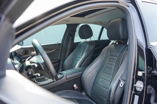 2017年出廠18年領牌小改款、里程9萬多、電動座椅、倒車顯影、盲點、天窗、導航、電動方向盤、整備中  第6張相片