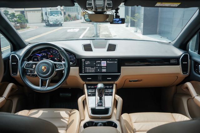 V6版4WD、僅跑2萬多、渦輪增壓、定速、倒車顯影、導航、雙前電座、雙區恆溫、通風座椅、電動尾門  第9張相片