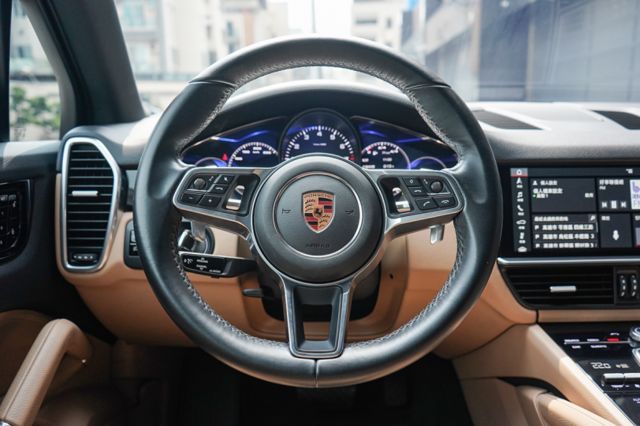 V6版4WD、僅跑2萬多、渦輪增壓、定速、倒車顯影、導航、雙前電座、雙區恆溫、通風座椅、電動尾門  第12張相片