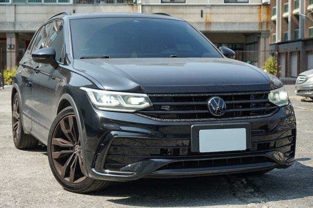 僅跑3萬多、渦增、4WD、空力套件、全景天窗、雙前電熱電座、定速、環景、抬顯、HK音響、電尾  第1張相片