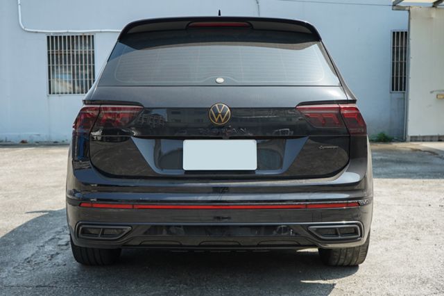 僅跑3萬多、渦增、4WD、空力套件、全景天窗、雙前電熱電座、定速、環景、抬顯、HK音響、電尾  第4張相片