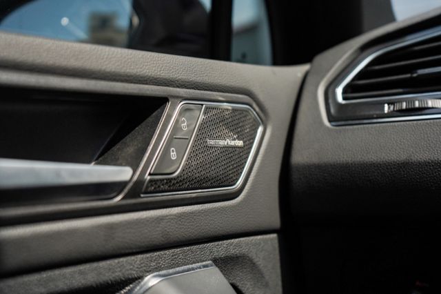 僅跑3萬多、渦增、4WD、空力套件、全景天窗、雙前電熱電座、定速、環景、抬顯、HK音響、電尾  第13張相片