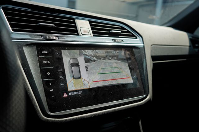 僅跑3萬多、渦增、4WD、空力套件、全景天窗、雙前電熱電座、定速、環景、抬顯、HK音響、電尾  第15張相片