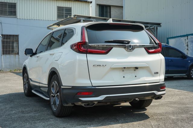 S版1.5、里程11萬多、渦輪增壓、電動尾門、環景、導航、全景天窗、免KEY、盲點、電子後視鏡、整備中  第3張相片