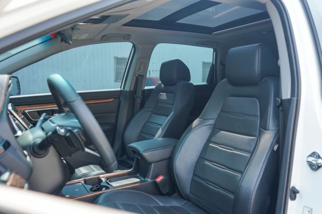 S版1.5、里程11萬多、渦輪增壓、電動尾門、環景、導航、全景天窗、免KEY、盲點、電子後視鏡、整備中  第6張相片