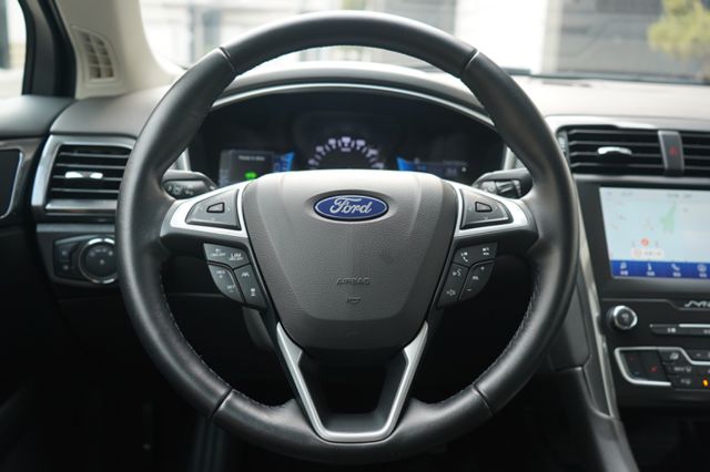 油電混和2.0、環景、導航、雙前電動座椅、免KEY、電熱椅、ACC跟車、定速、盲點  第13張相片